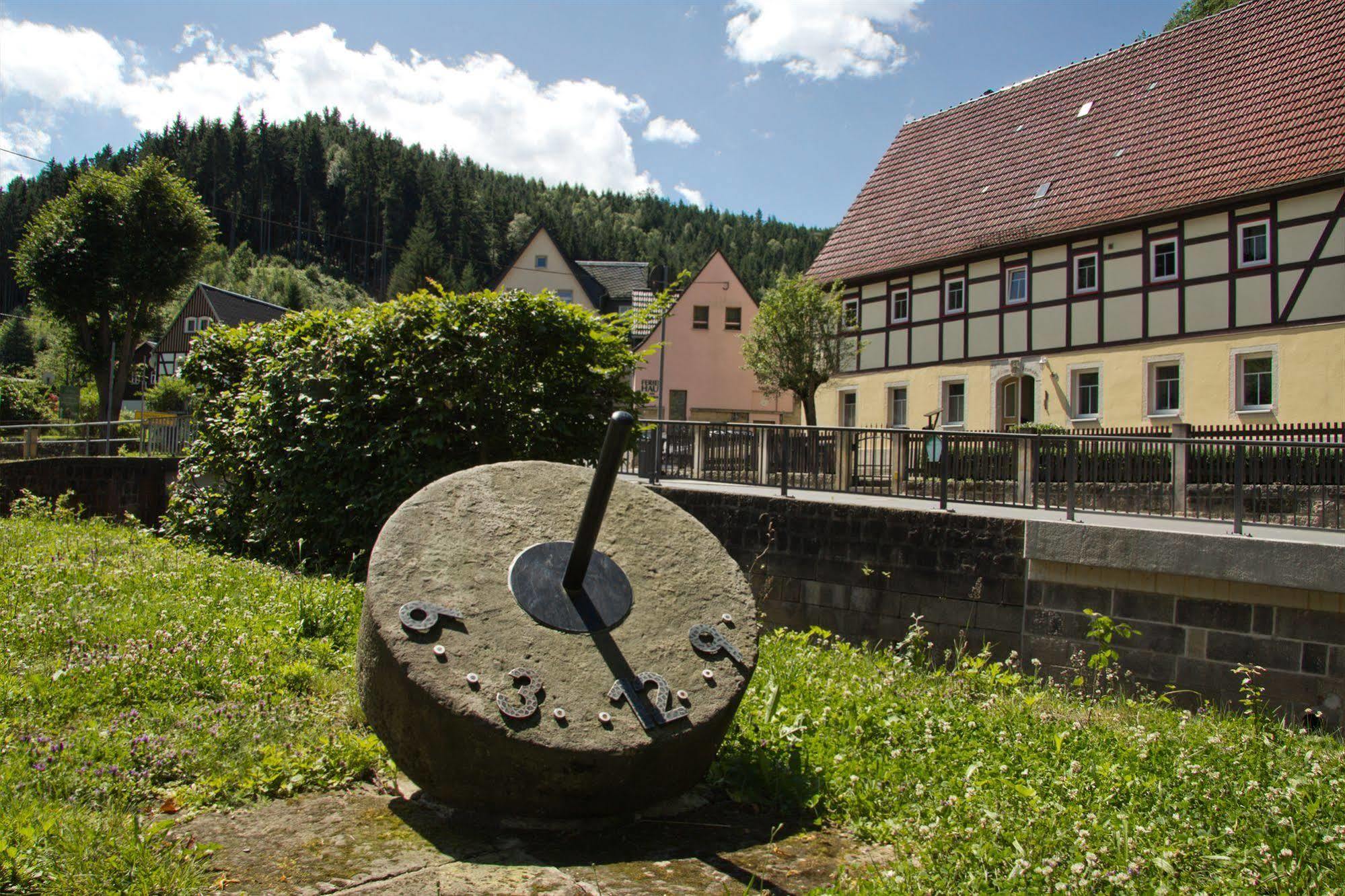 Hotel Garni Grundmuehle Bad Schandau Esterno foto